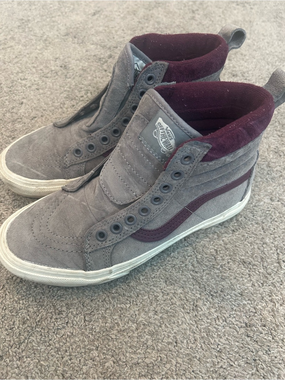 Vans Kids High-Top Sneakers in Gray with Burgundy Accents